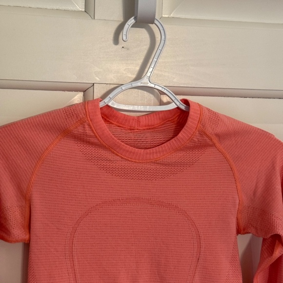 Lululemon Run: Swiftly Tech Long Sleeve Flare 45315 - Picture 7 of 15